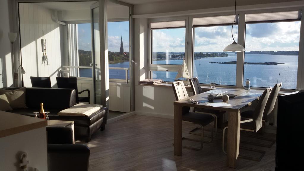 Ostseefjord-Schlei-Blick Im Wikingturm Schleswig Exteriör bild
