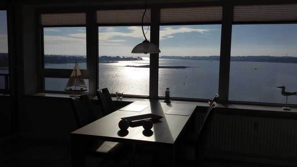 Ostseefjord-Schlei-Blick Im Wikingturm Schleswig Exteriör bild