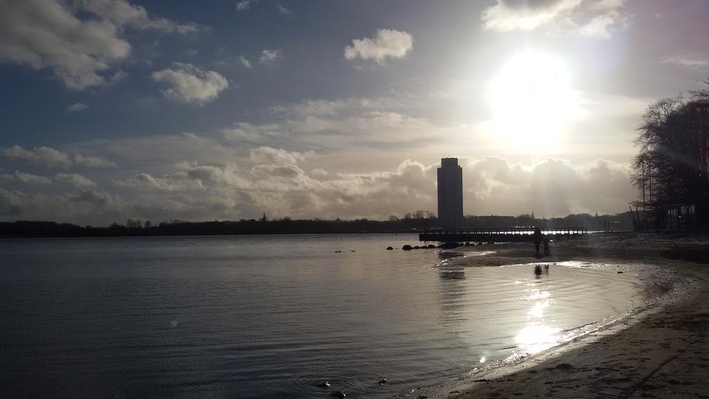 Ostseefjord-Schlei-Blick Im Wikingturm Schleswig Exteriör bild